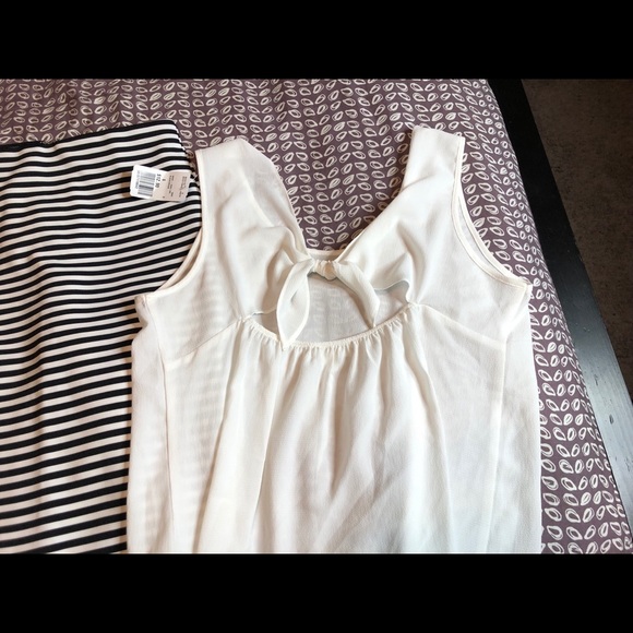 Pencil Skirt and Top Outfit - Picture 2 of 3